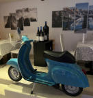 Pizzeria während Regen